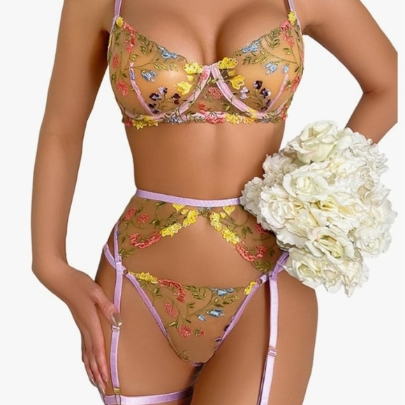 Kaci and Shi Other - 🎈Lt. Purple Floral Embroidered Bra and Adjustable Straps (Please Read Details)